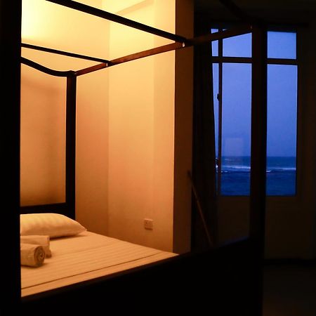 Sayurima Beach Hotel Ahangama Extérieur photo