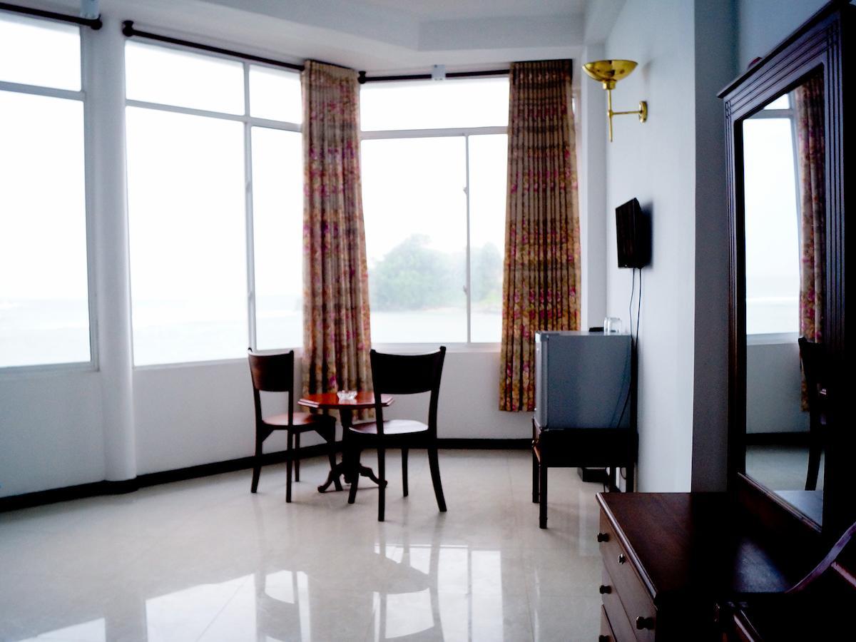 Sayurima Beach Hotel Ahangama Extérieur photo