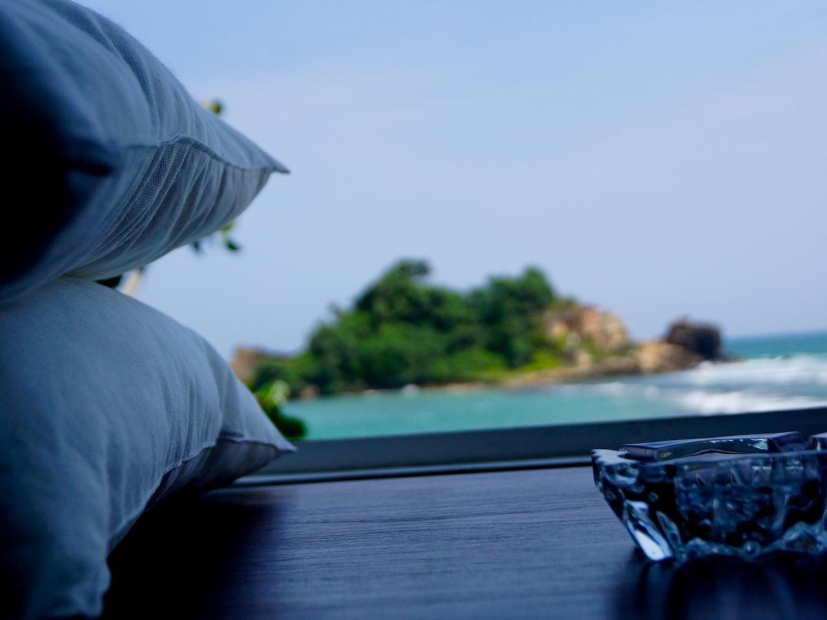 Sayurima Beach Hotel Ahangama Extérieur photo