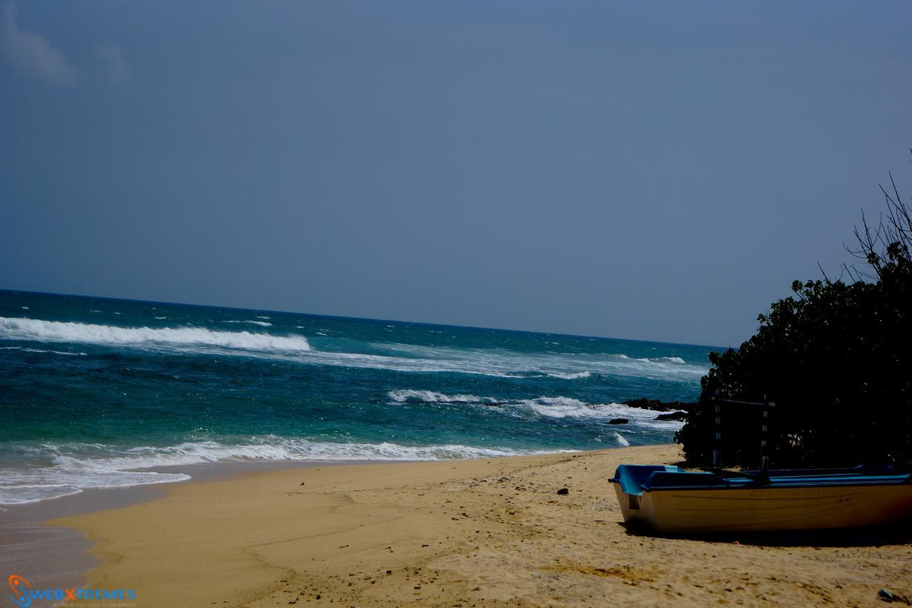 Sayurima Beach Hotel Ahangama Extérieur photo