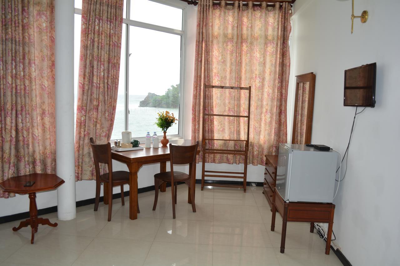 Sayurima Beach Hotel Ahangama Extérieur photo